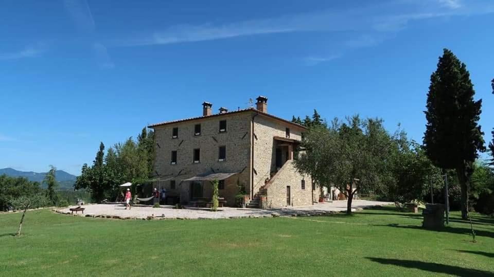 Отель Le Terre Di Caprano Читта-ди-Кастелло Экстерьер фото
